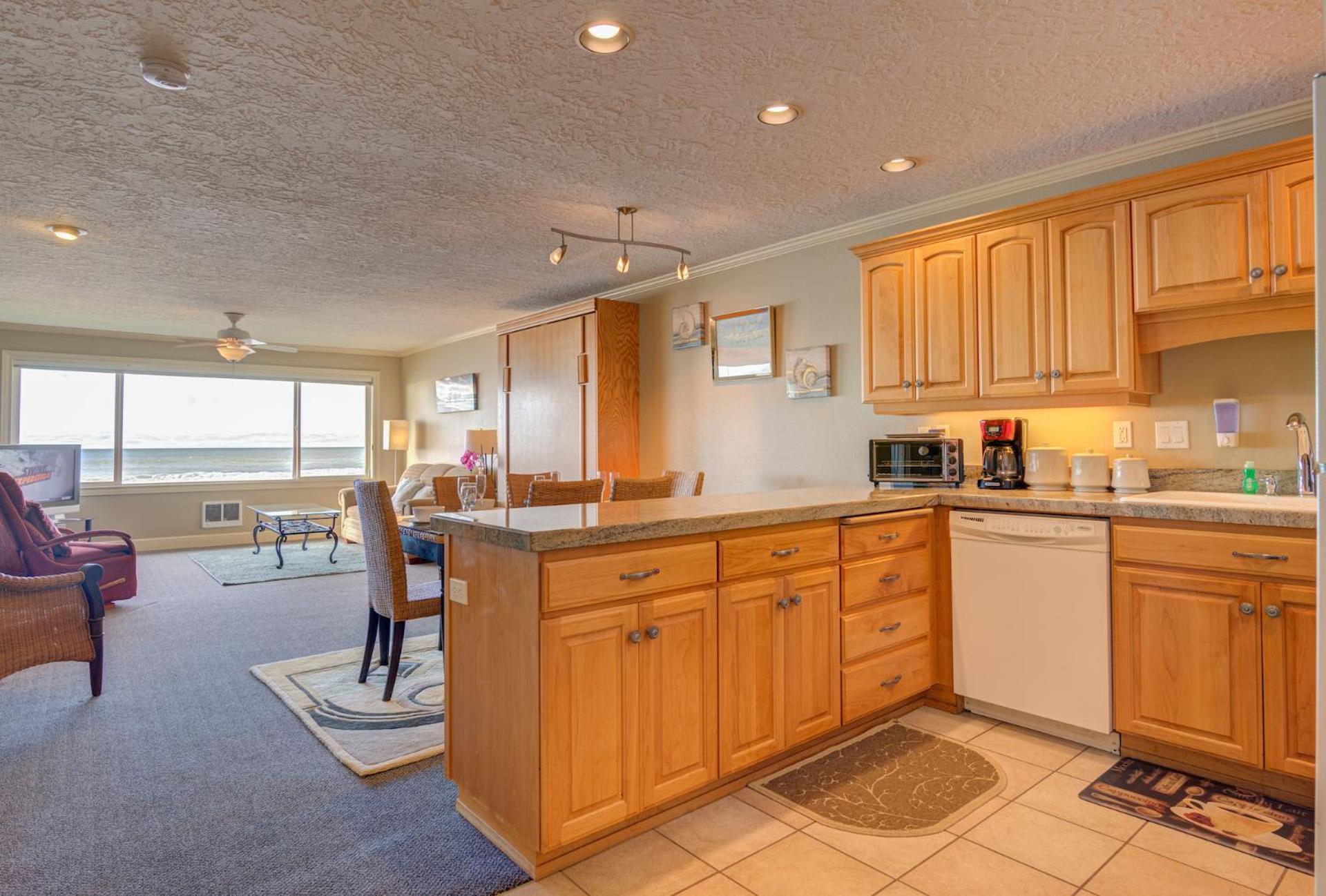 Sea Gypsy Rentals Lincoln City Room photo